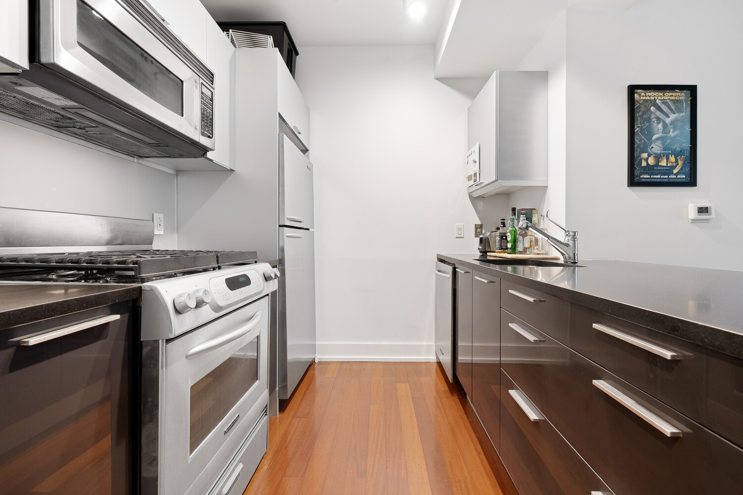 350 W 42ND Street 10H