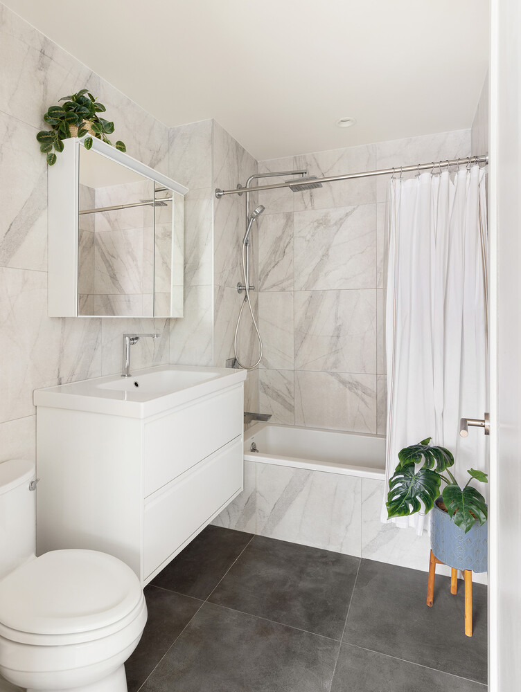 401 RUTLAND Road 2E