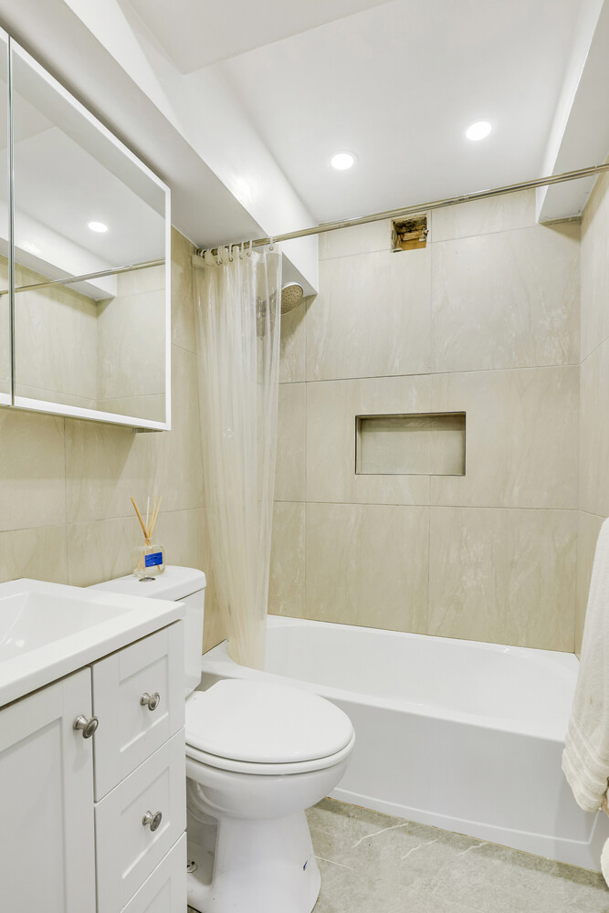 200 BOWERY 7E