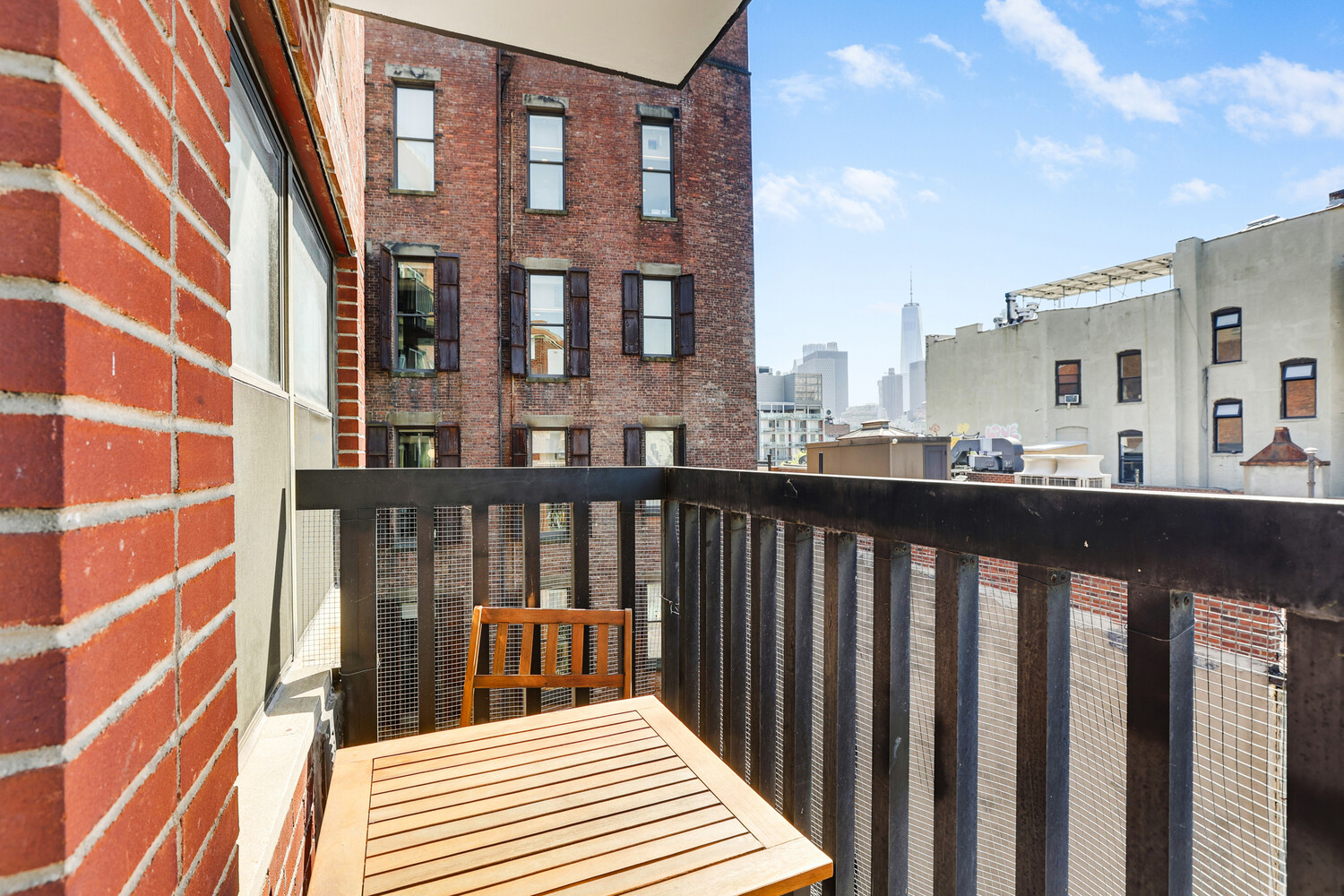 200 BOWERY 7E