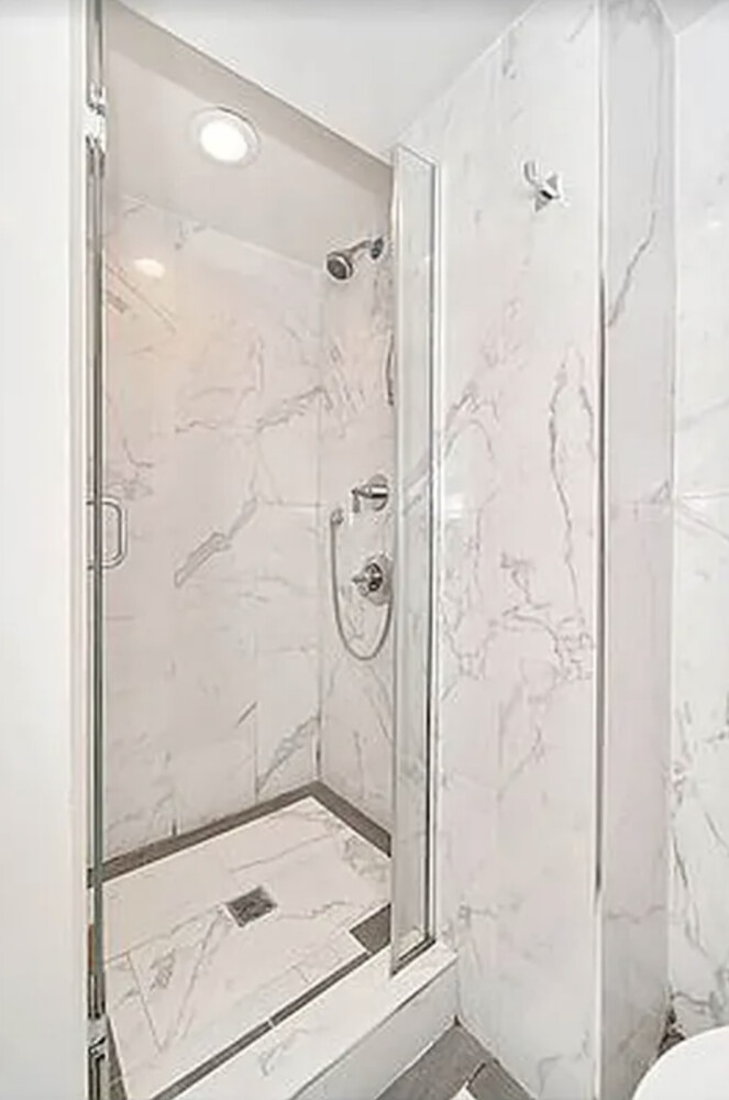 226 W 13TH Street 1R