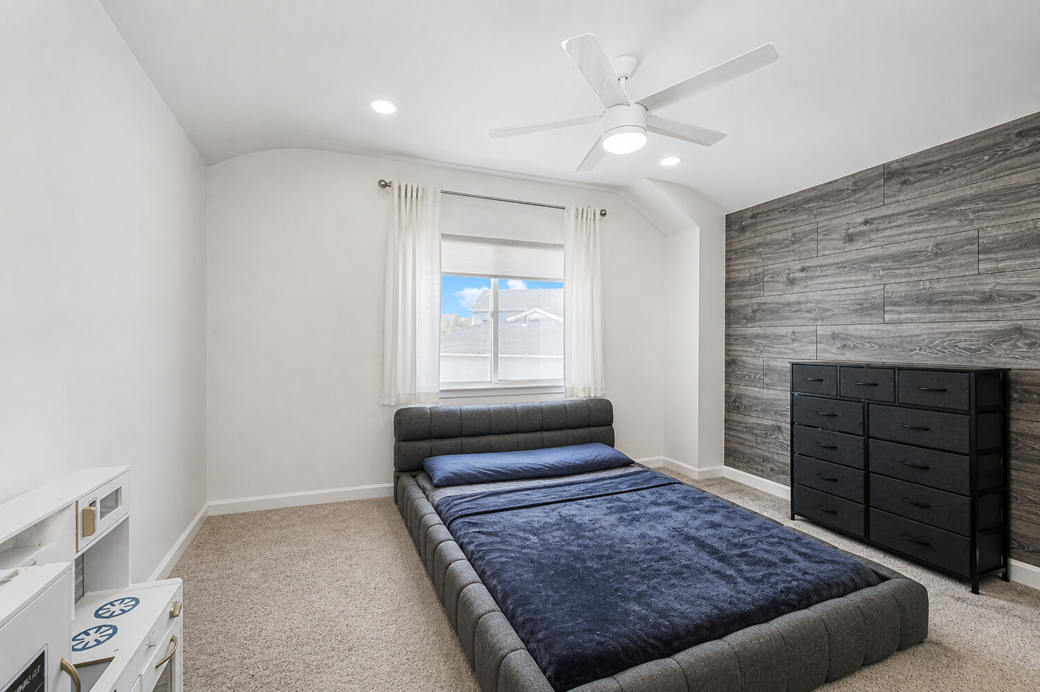 78 SPERRY Place