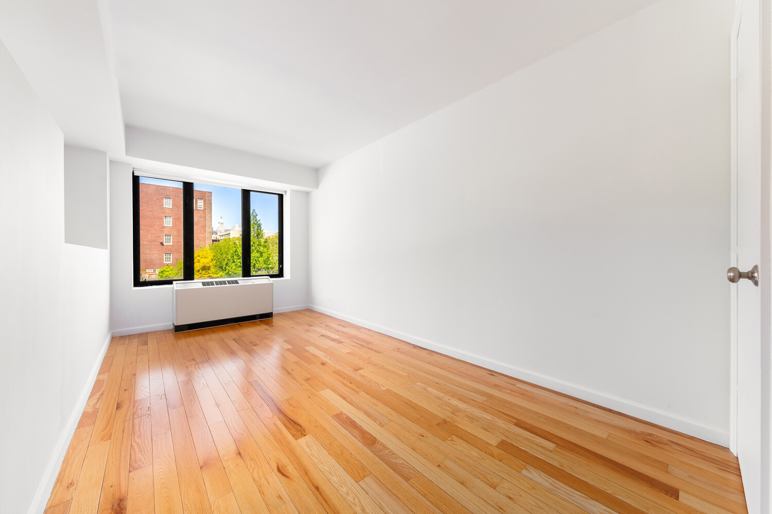 189 Ave C 4E