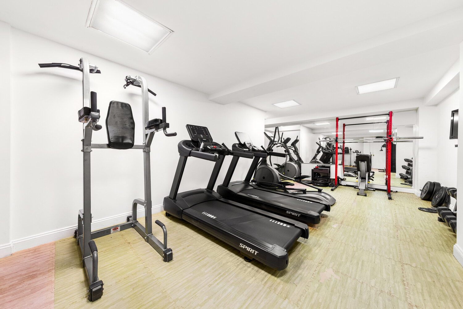 189 Ave C 4E