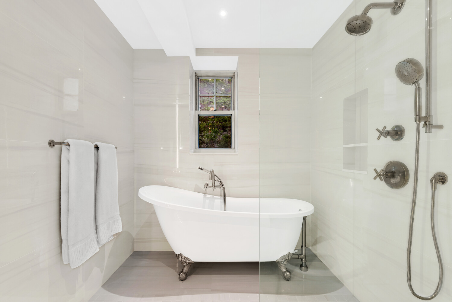 785 PARK Avenue 4D
