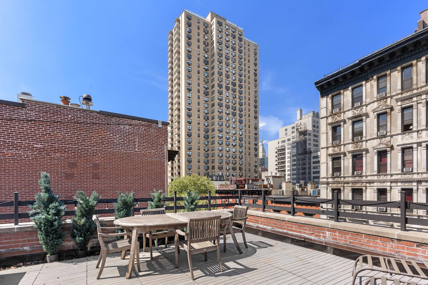 1 RUTHERFORD Place 5R