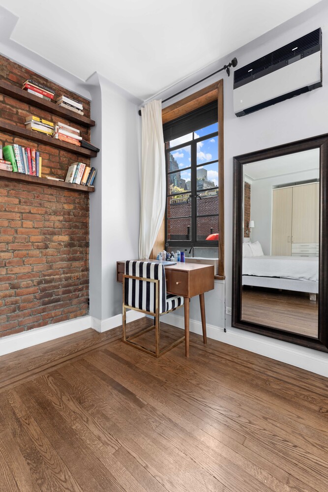 1 RUTHERFORD Place 5R