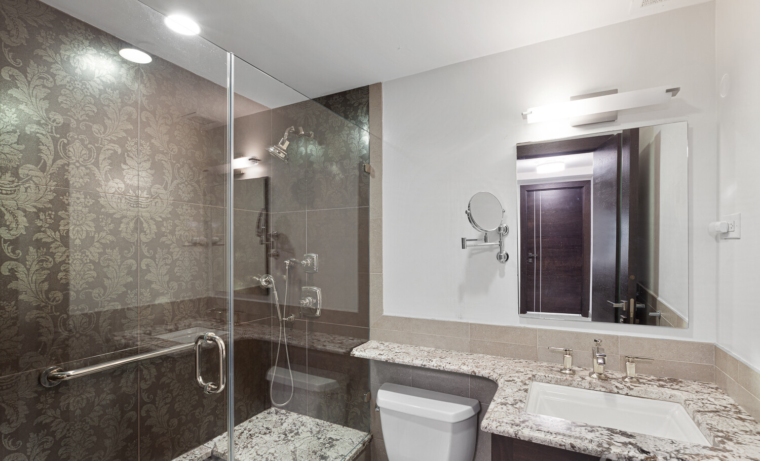 160 CENTRAL Park S 720