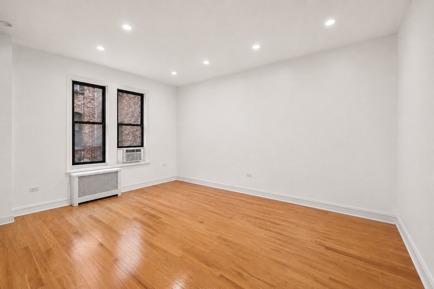 750 RIVERSIDE Drive 2B