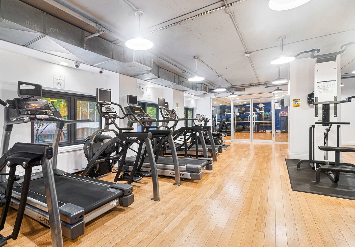 212 E 47TH Street APT24A