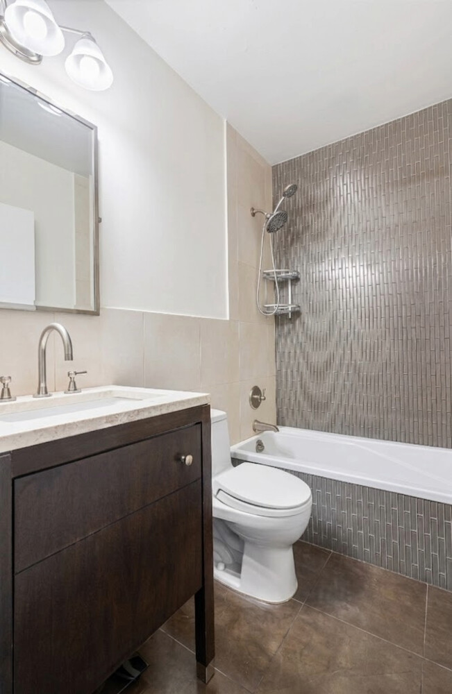 212 E 47TH Street APT24A