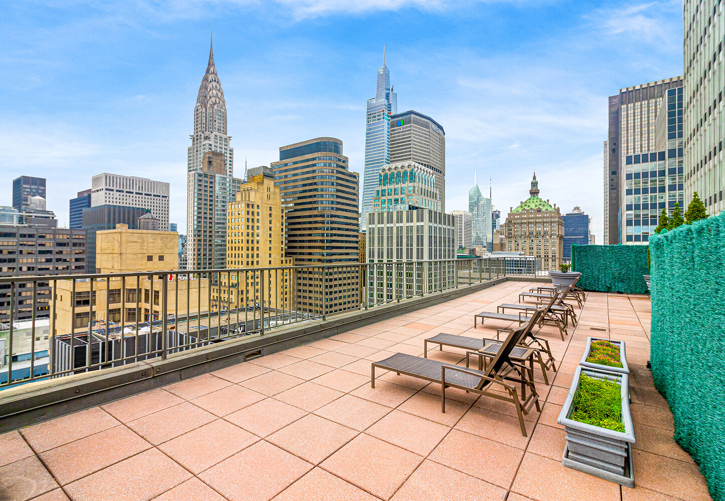 212 E 47TH Street APT24A
