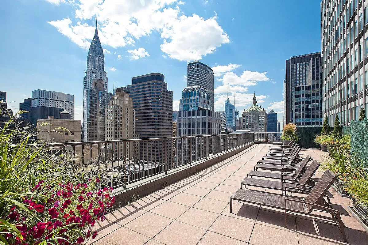 212 E 47TH Street APT24A