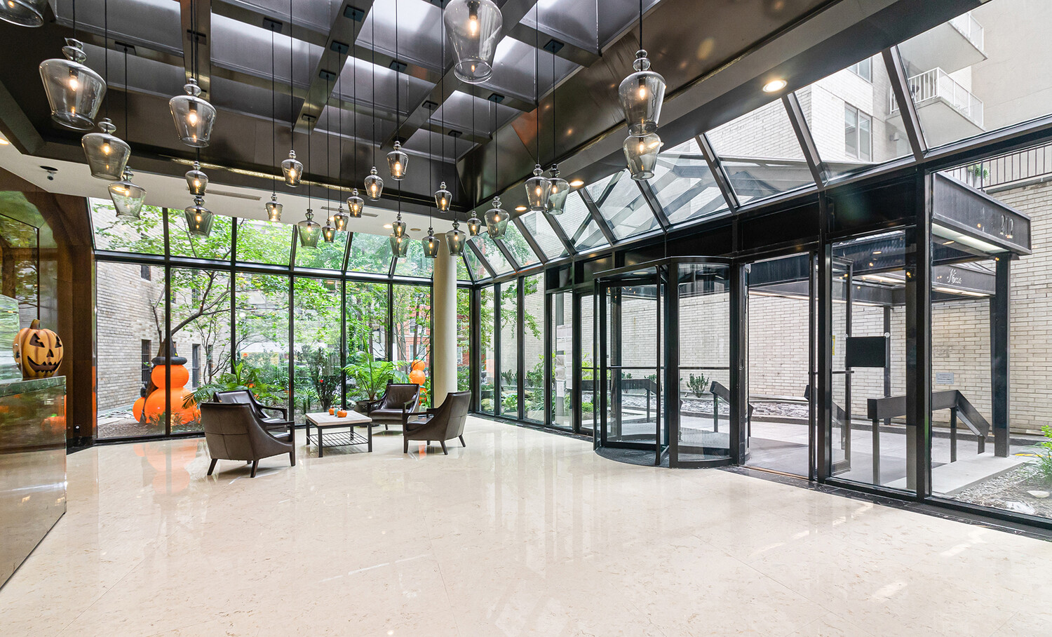 212 E 47TH Street APT24A