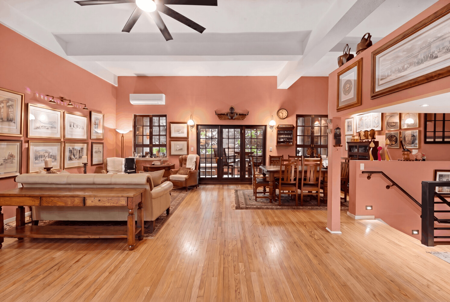 233 W 26TH Street 1RW