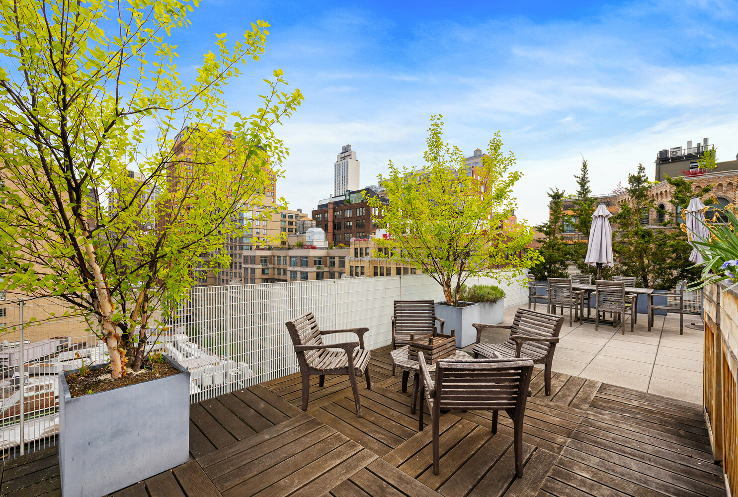 233 W 26TH Street 1RW