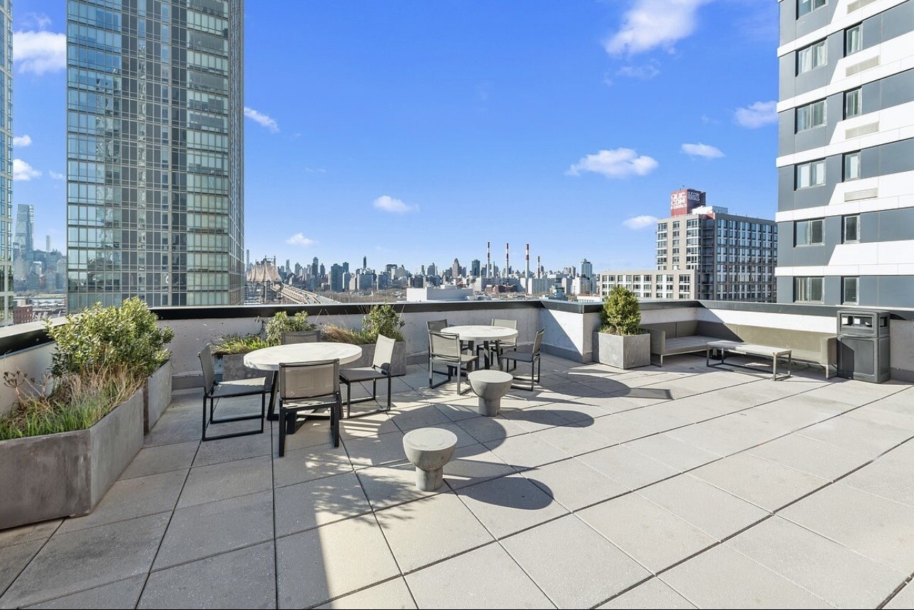42-14 CRESCENT Street 5B