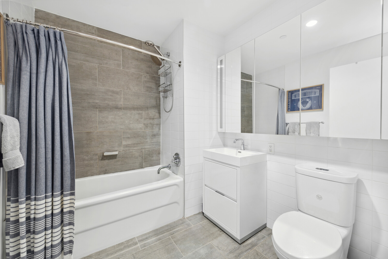 42-14 CRESCENT Street 5B