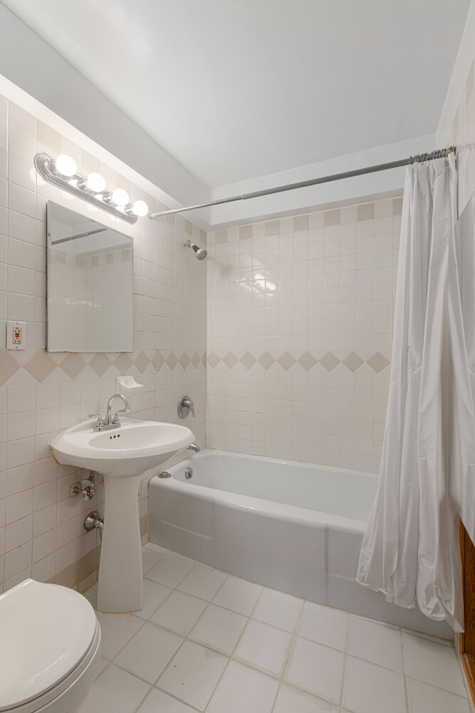 136 E 56TH Street 9J