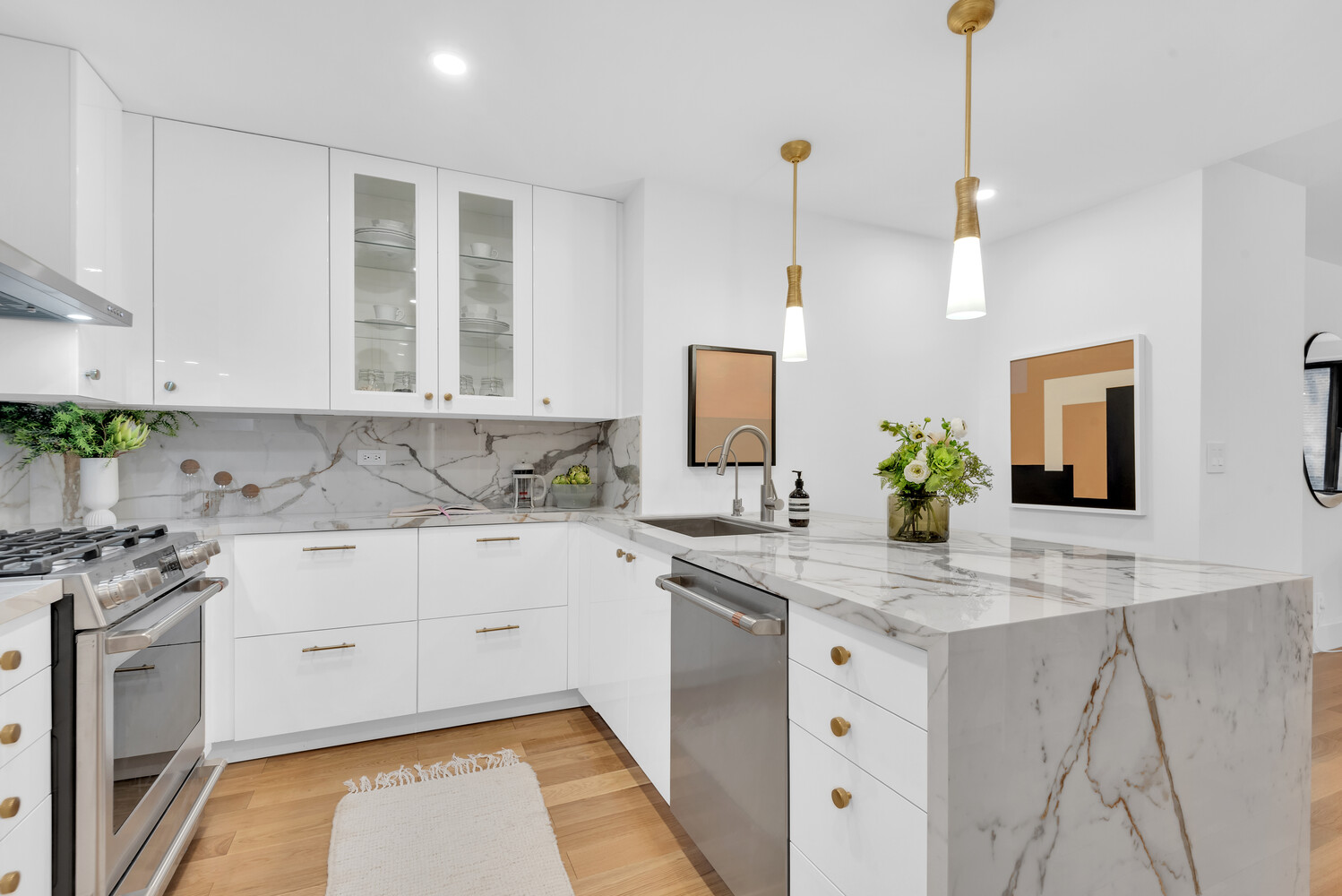 7 E 14TH Street 428
