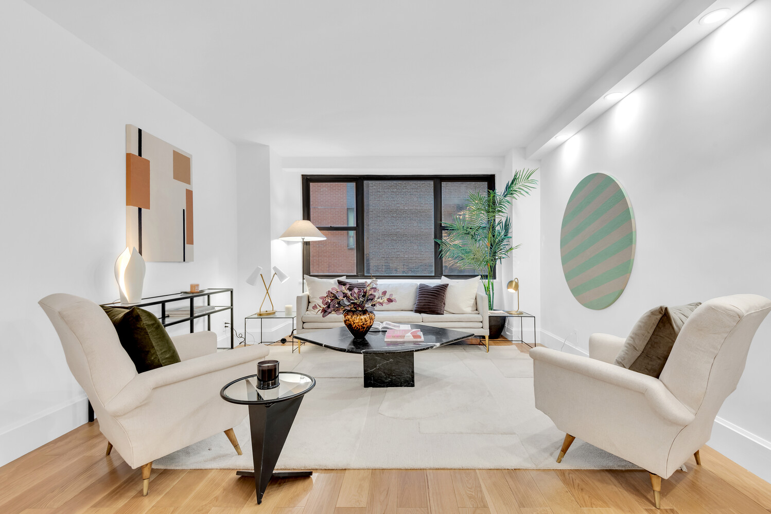 7 E 14TH Street 428