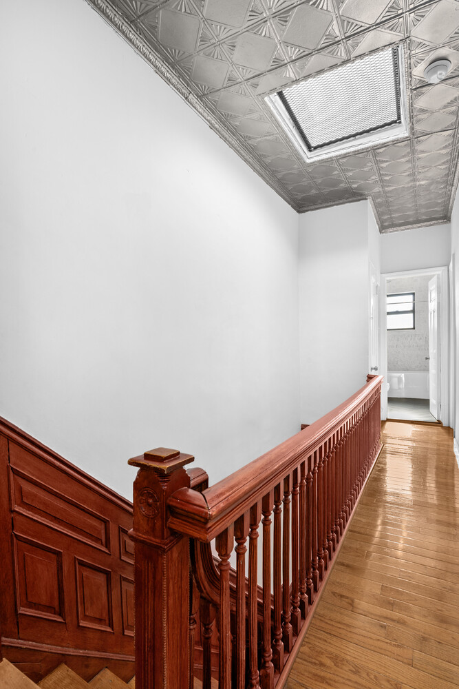 954 PARK Place