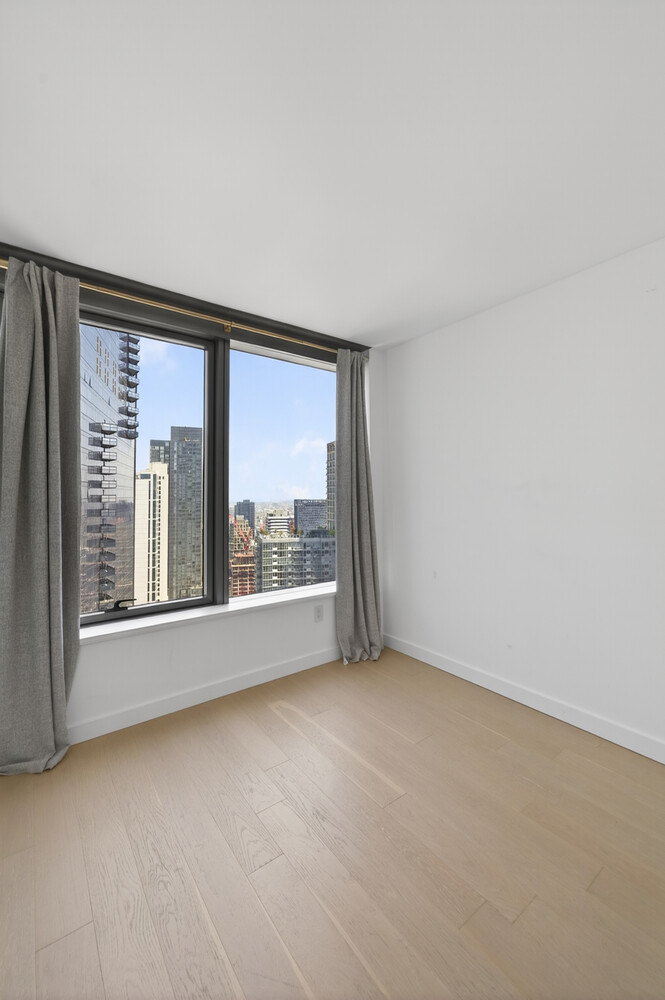 3 COURT Square 3305