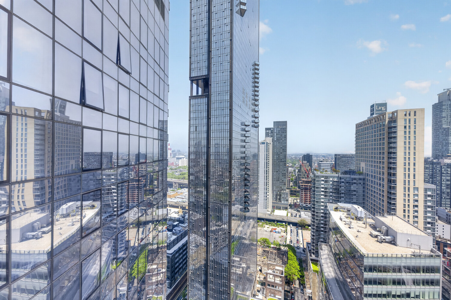 3 COURT Square 3305