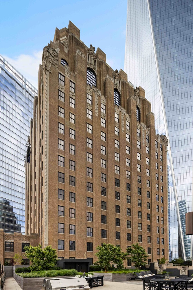 100 BARCLAY Street 16A