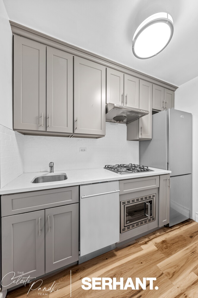 301 E 63RD Street 14A
