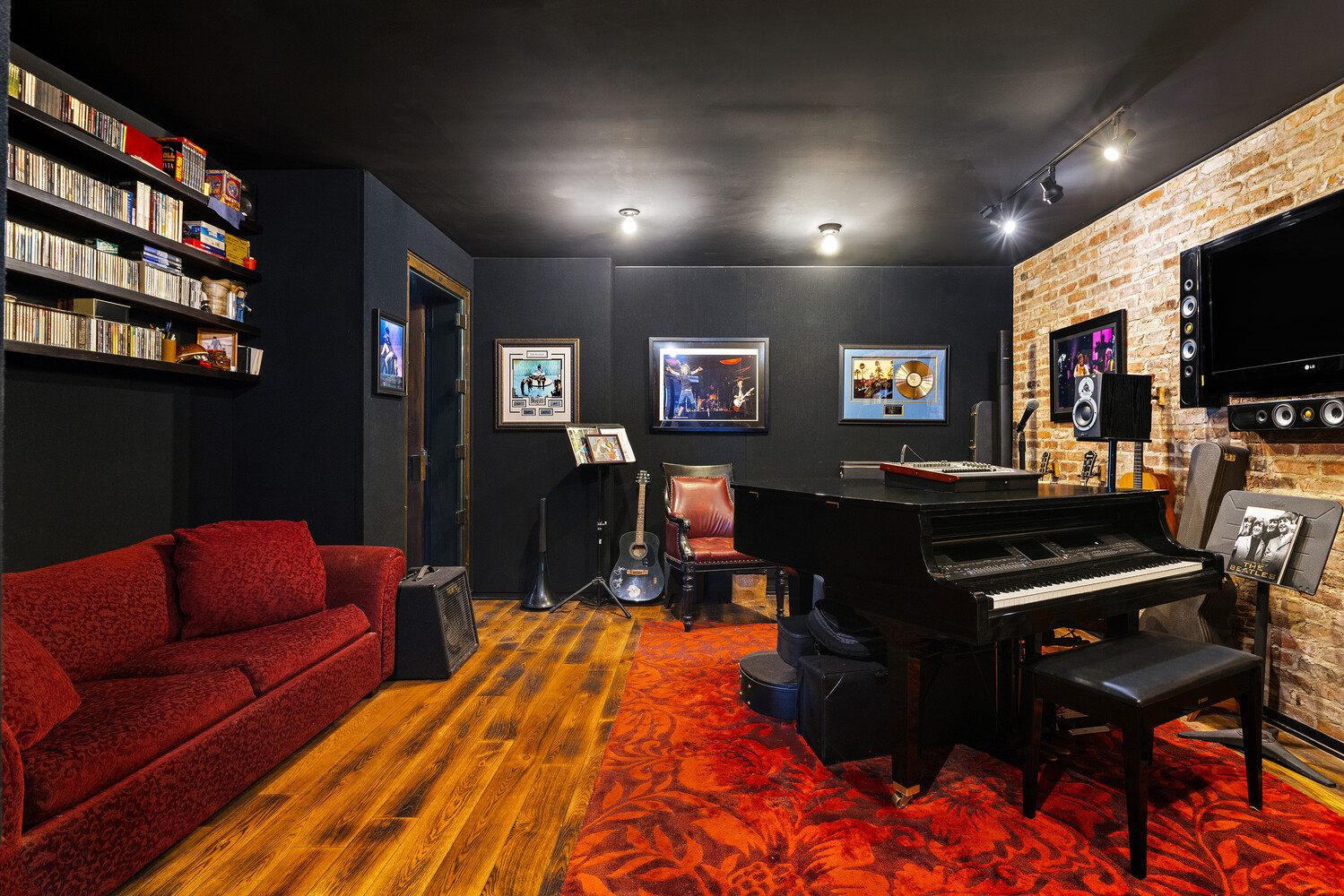 345 W 13TH Street 2E