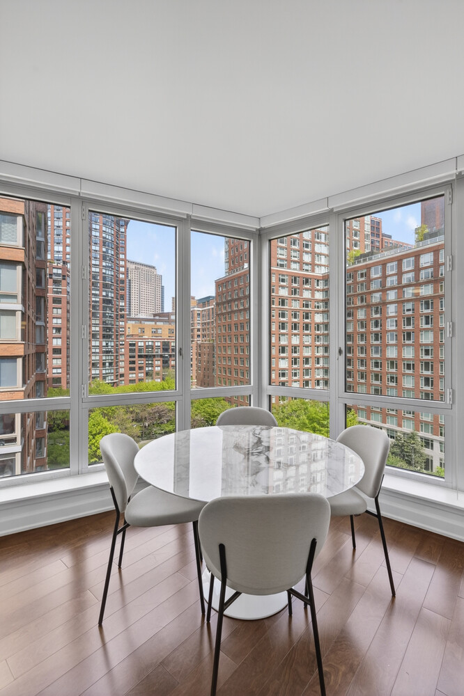 20 RIVER Terrace 10E