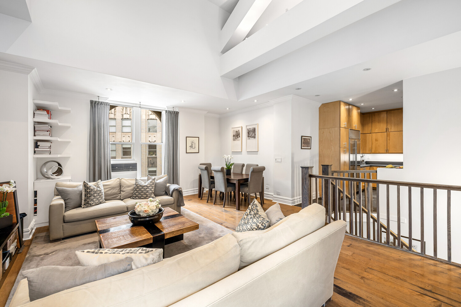 3 HANOVER Square PH22B