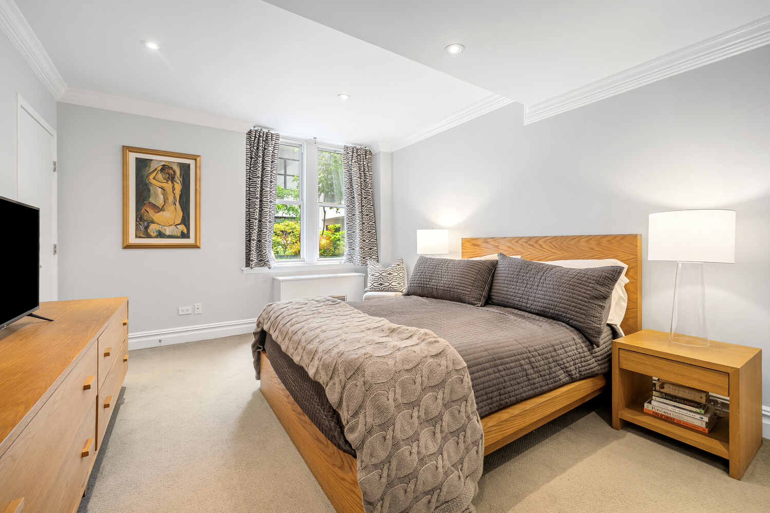 3 HANOVER Square PH22B