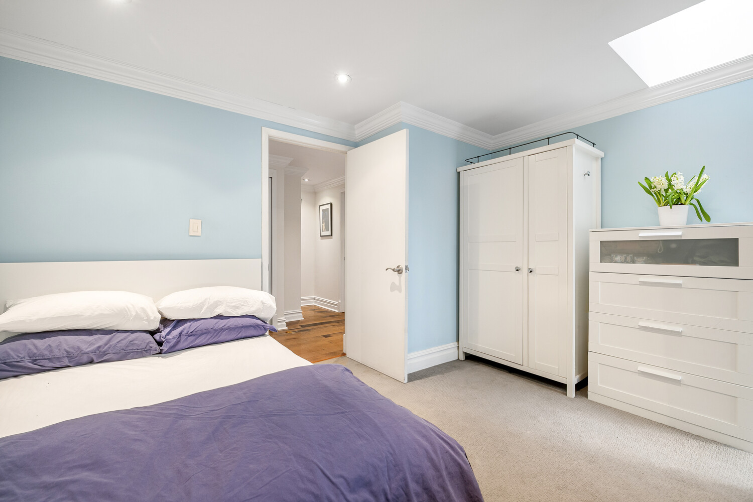 3 HANOVER Square PH22B