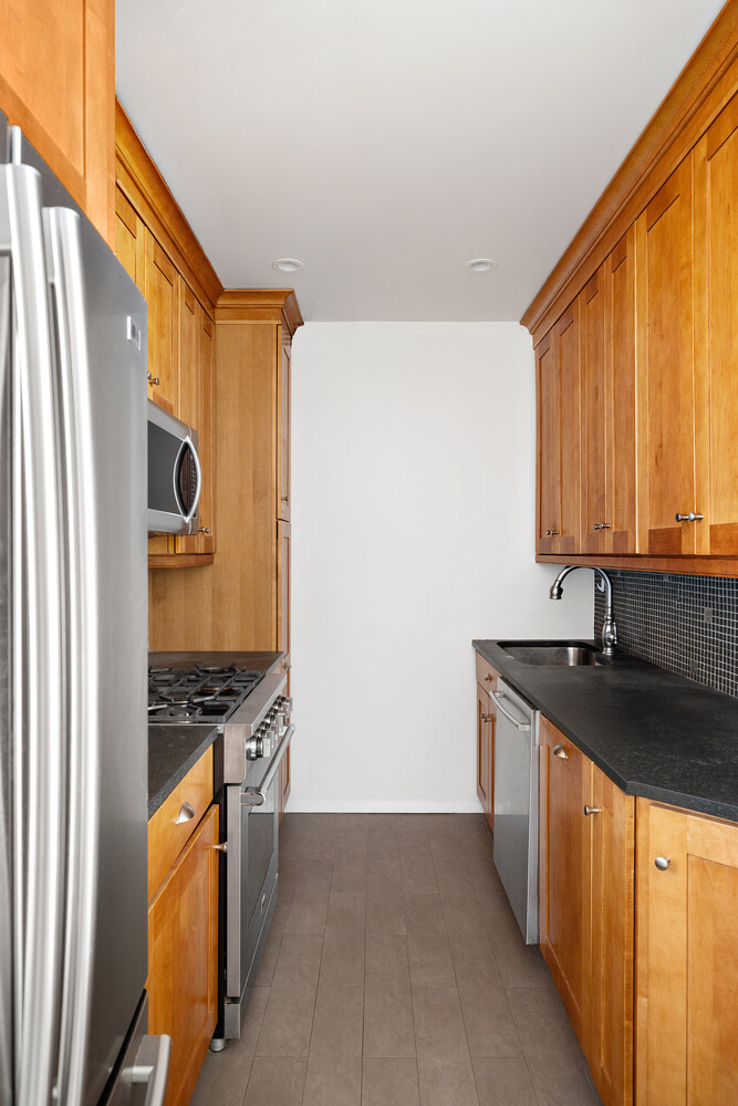 60 E 8TH Street 6A