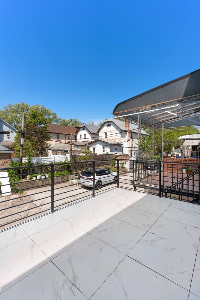 3068 NOSTRAND Avenue