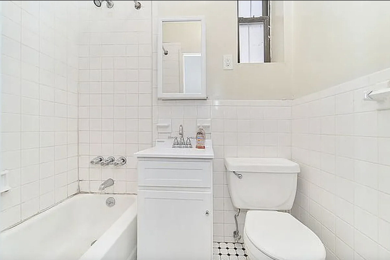230 E 25TH Street 1B