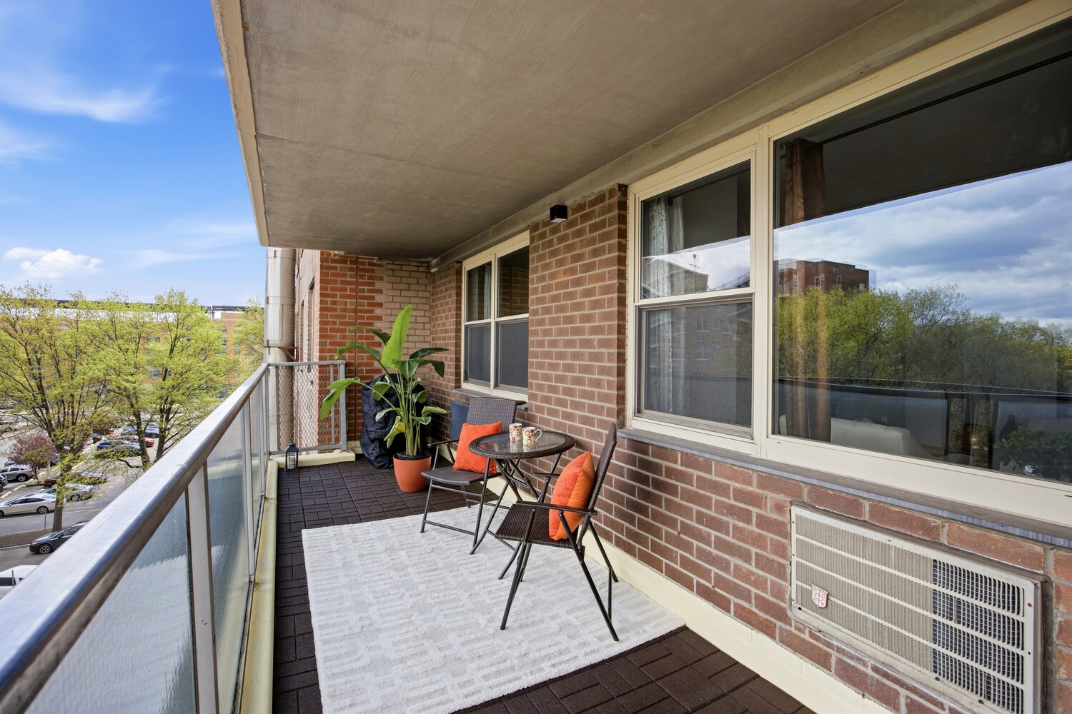 400 COZINE Avenue 5E