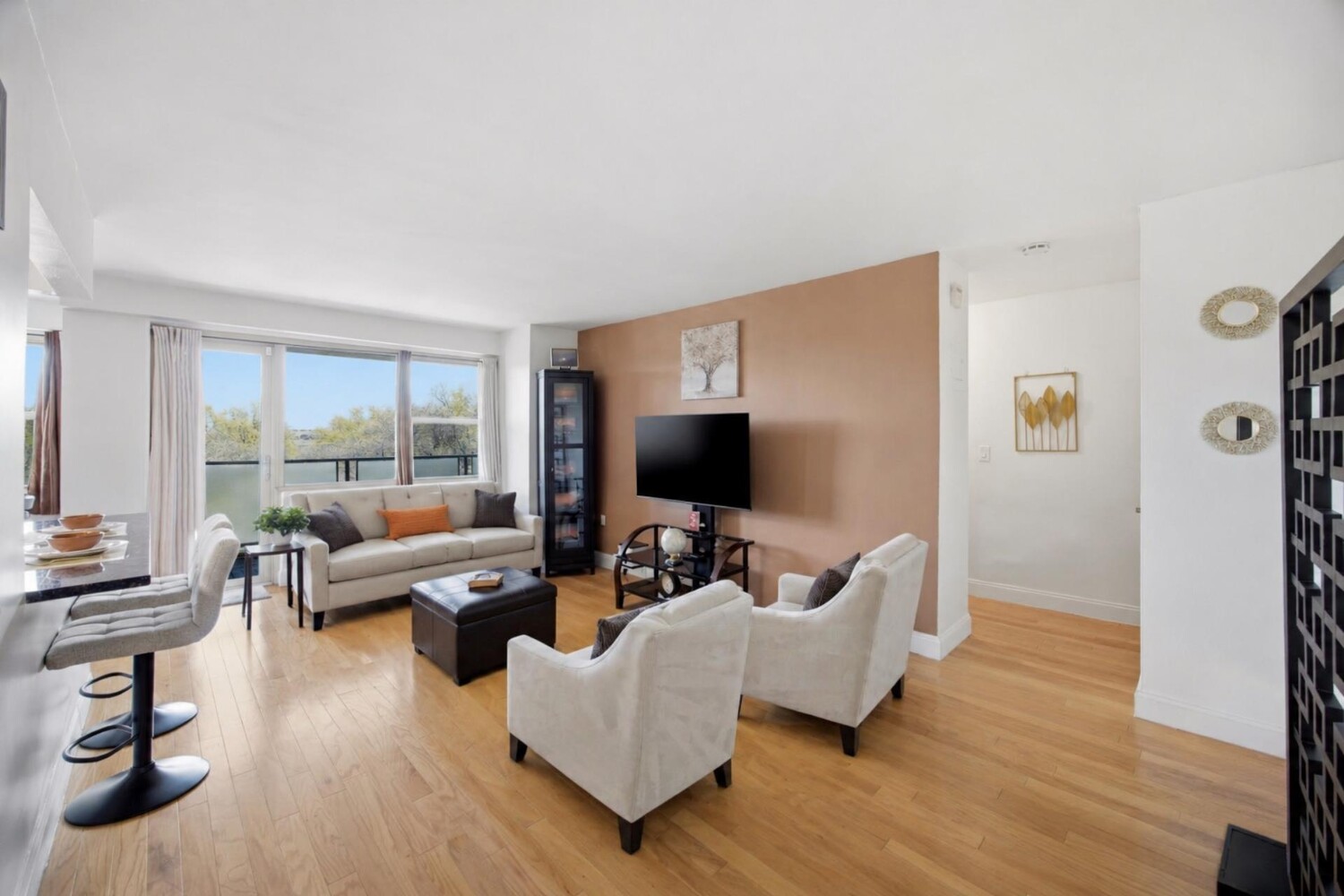 400 COZINE Avenue 5E