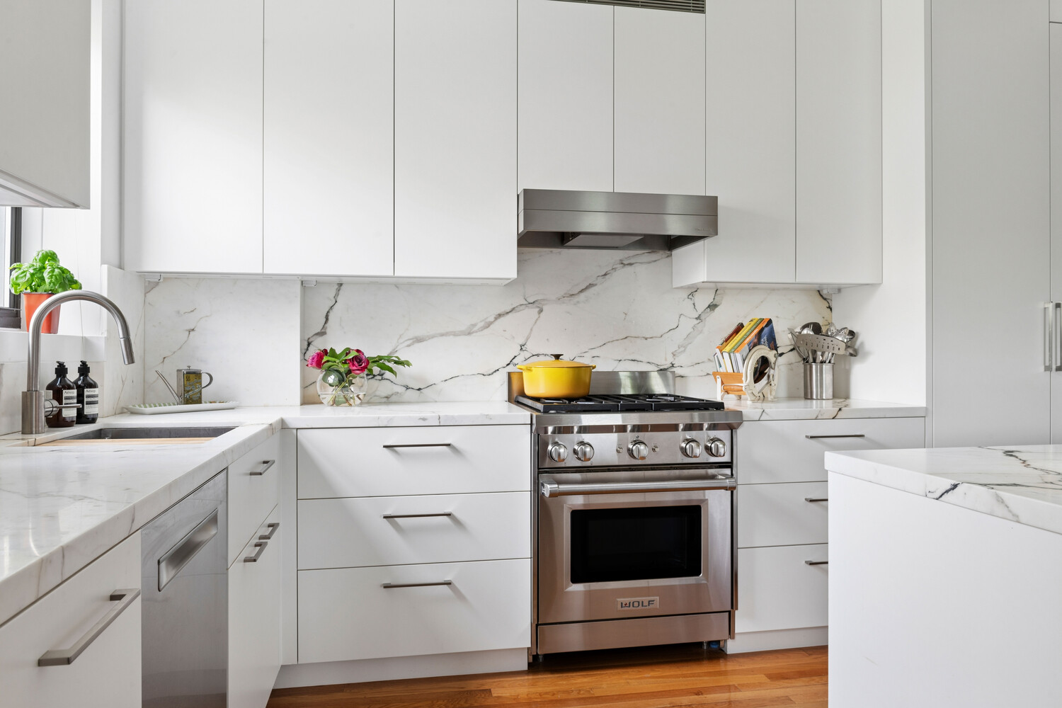 159-34 RIVERSIDE Drive W 6B