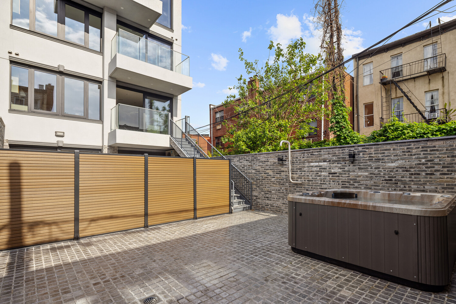 173 KINGSLAND Avenue 2