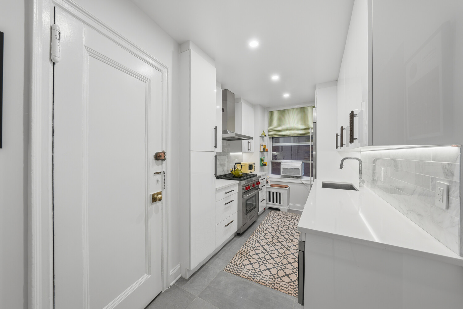 50 E 72ND Street 10B