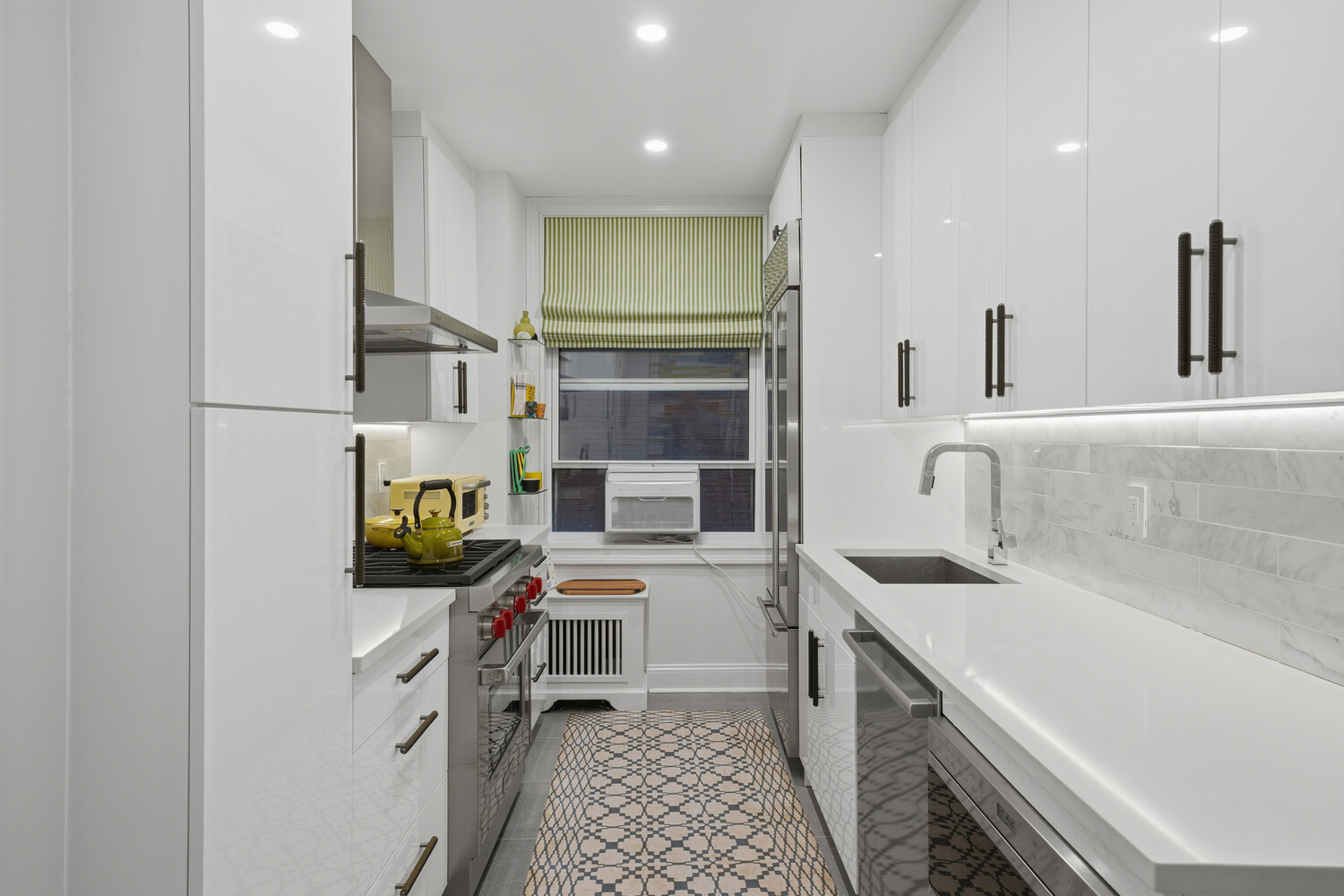 50 E 72ND Street 10B