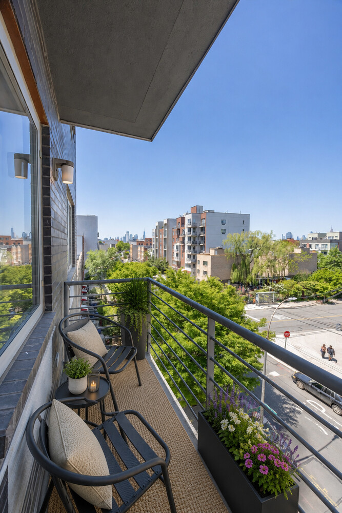 100 MASPETH Avenue 5H