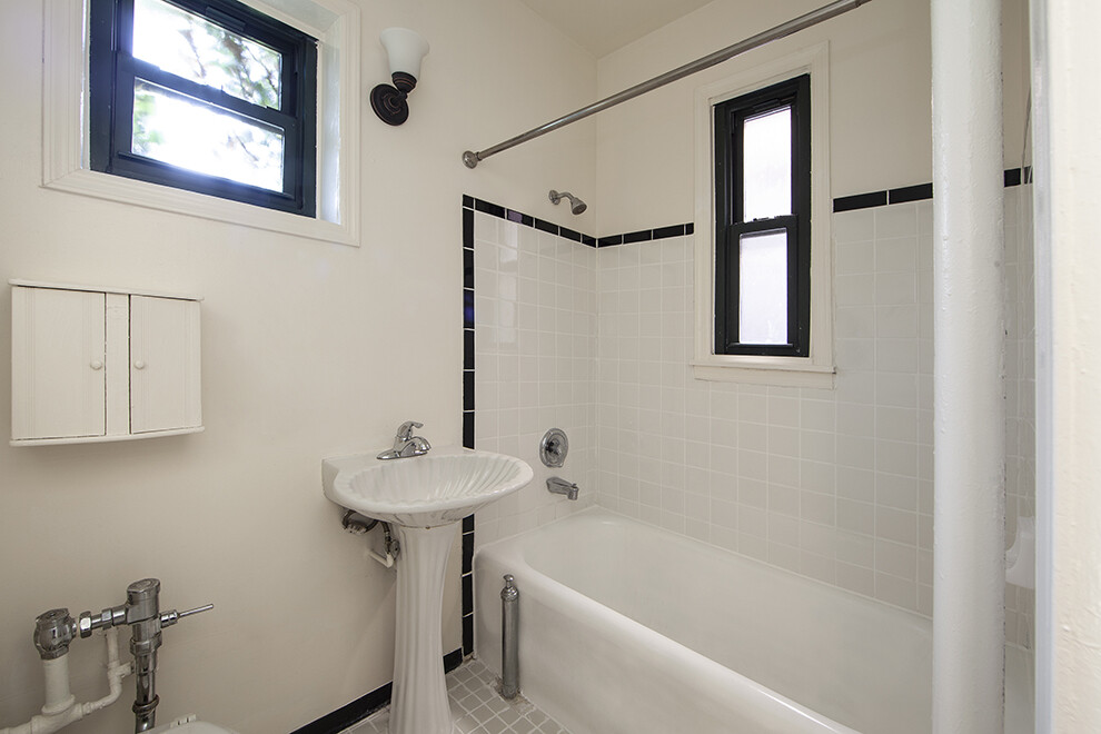 88 HORATIO Street 5C