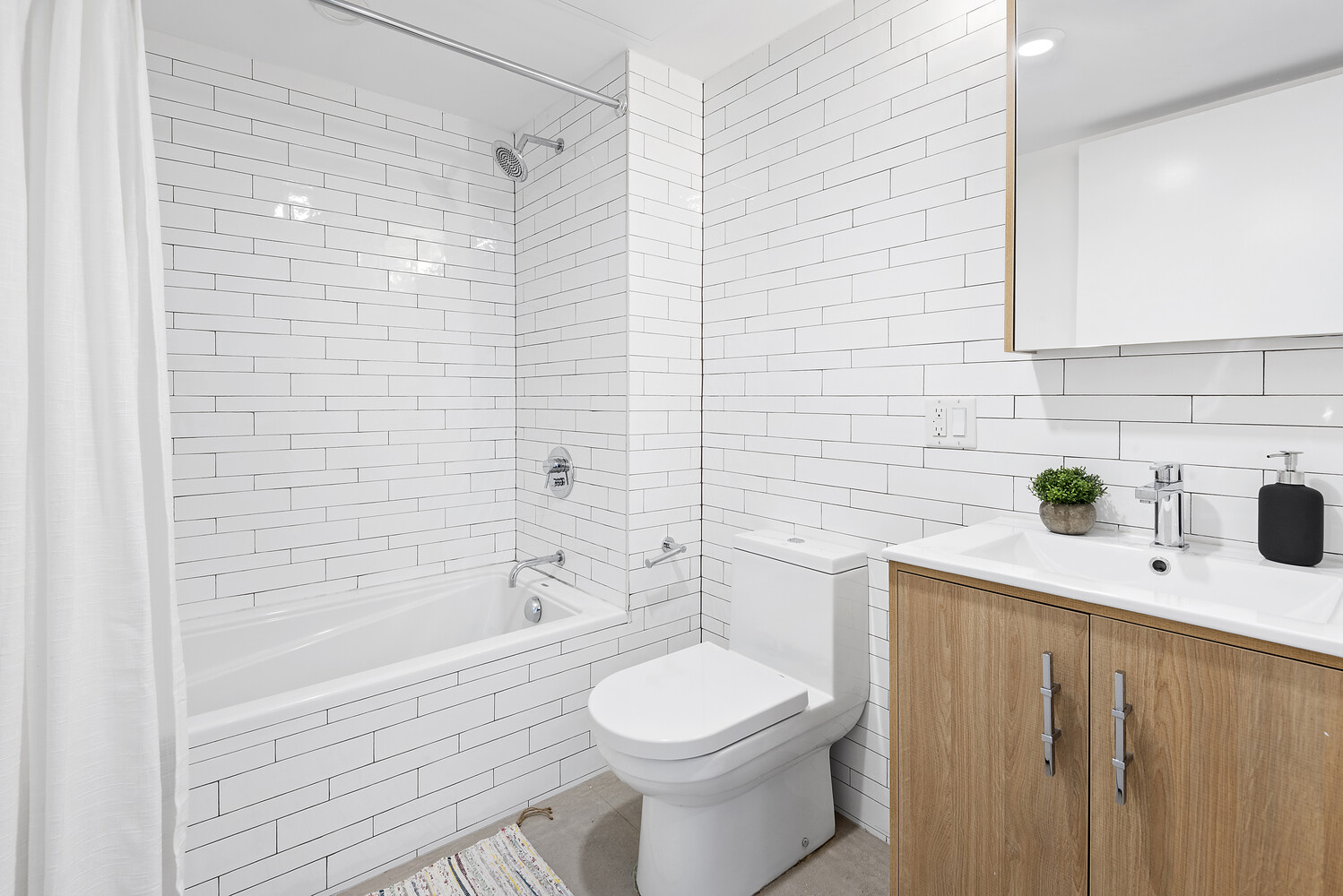 116 COVERT Street 4A
