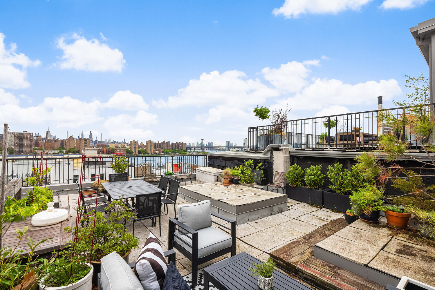 50 BRIDGE Street 618