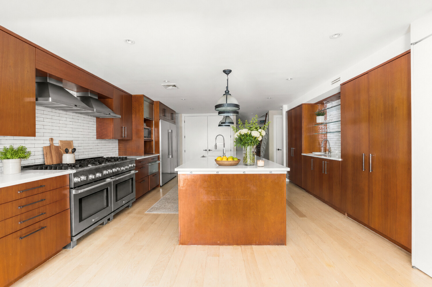 506 E 87TH Street