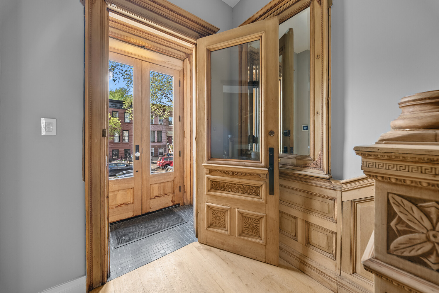 614 DECATUR Street